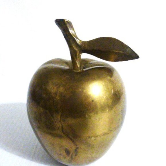 Vintage BRASS APPLE PAPERWEIGHT Vintage Desk Vintage Apple Doorstop Fruit - Picture 1 of 7